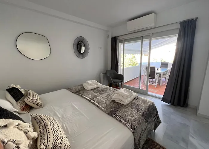 Luxury Apartm Brand Newswimming Poolgolf Beach